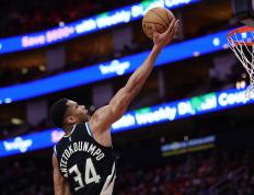 PG-字母哥巅峰对决，西亚卡姆与30激战DWG分钟，爆冷胜负难料！的简单介绍