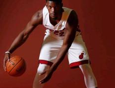 PG-包含巴特勒新星精彩发挥表现惊艳，尤文图斯未来可期！的词条