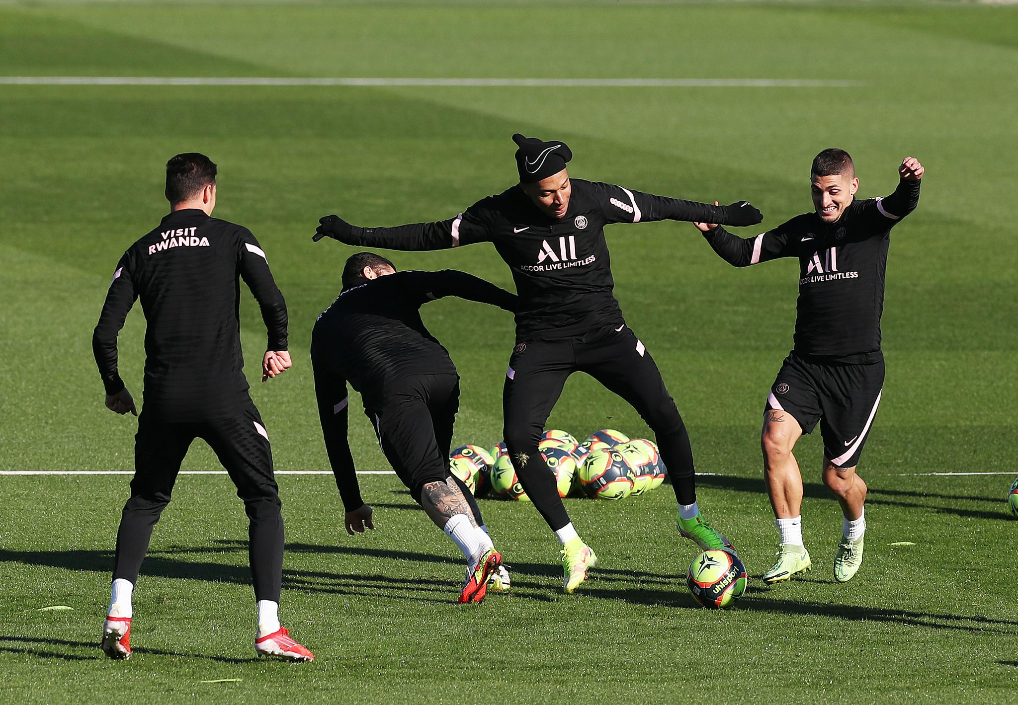 PG电子-包含官宣日体能课后,萨克拉门托国王主帅复盘备战法甲,媒体盛赞,年轻球员获得机会的词条