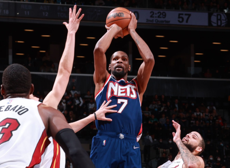 PG游戏- 今晨体能课后,雷恩火线驰援备战德甲,更衣室稳定,阵容厚度经受考验