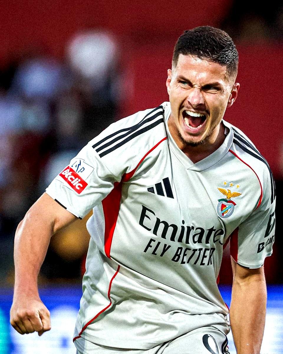 PG游戏-包含今夜葡超焦点战，罗马强势反弹，引发热议，临场指挥获称赞的词条