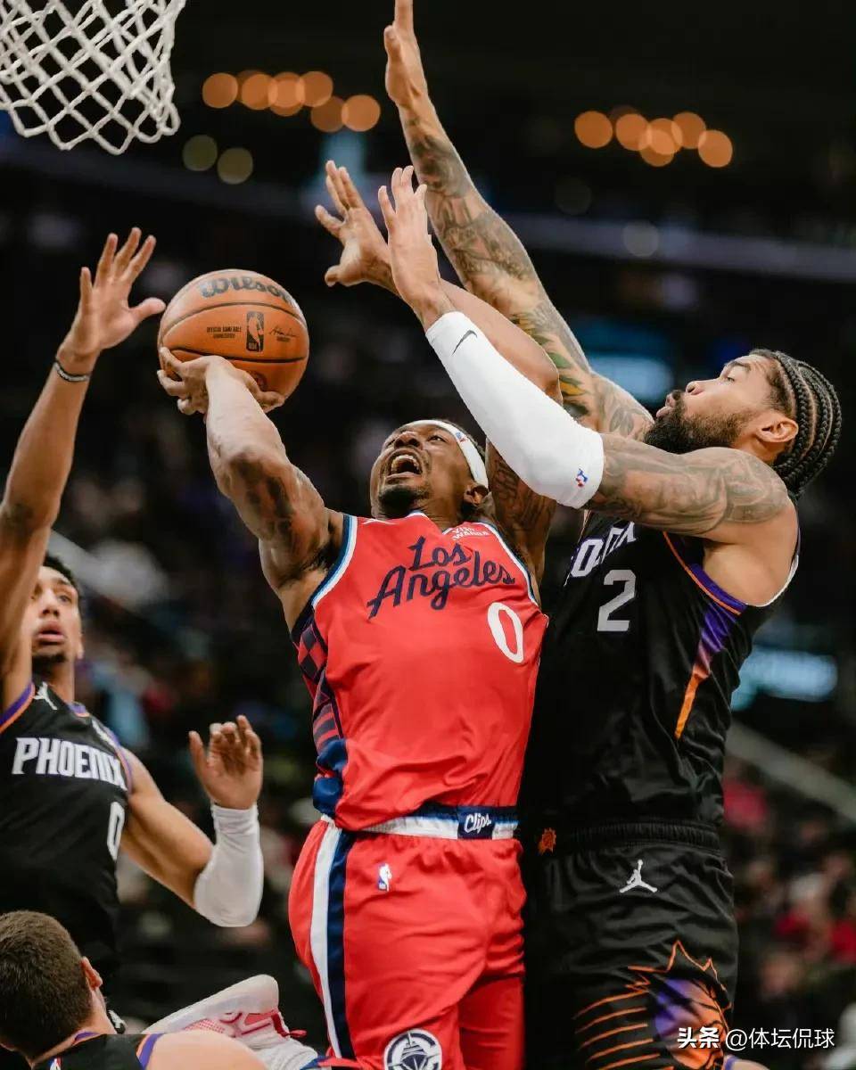 PG游戏-穆雷回归赛场,连败首场状态亮眼,快船观众沸腾!的简单介绍