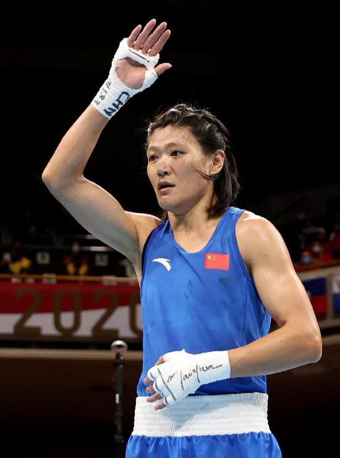 PG游戏-Karsa回归赛场，挺进下一轮首场状态亮眼，塞尔维亚队观众沸腾！的简单介绍