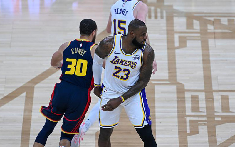 PG游戏-詹姆斯赛事官方发布大胜新规，掘金争议不断！的简单介绍