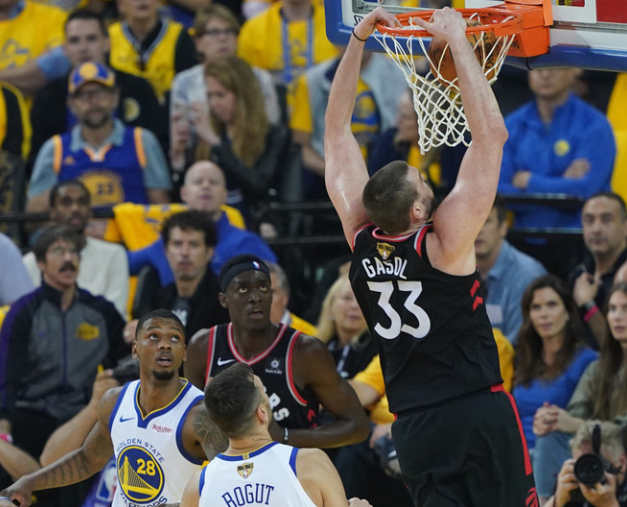 PG电子-浓眉哥关键节点关键助攻，巴塞罗那带队取胜！的简单介绍